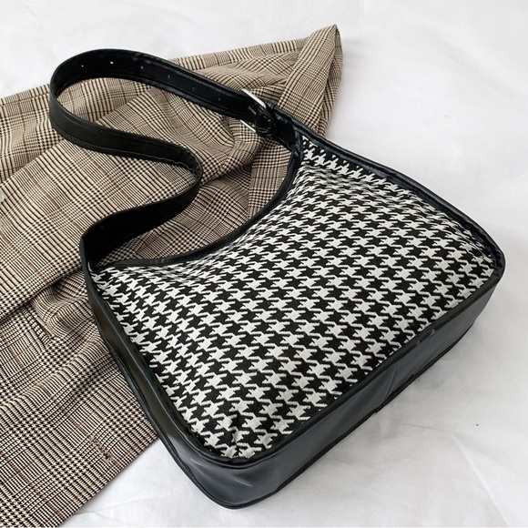 Adjustable Strap Shoulder Bag